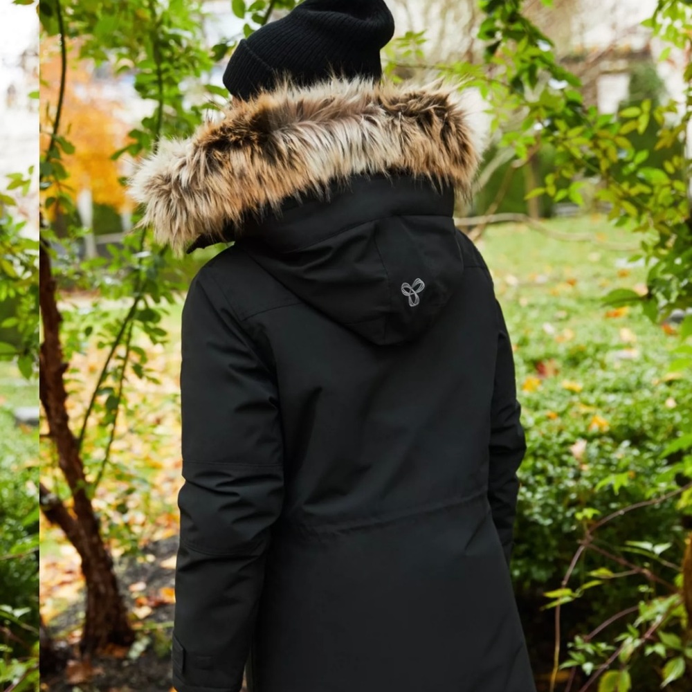 Aritzia Black Parka with Fur Hood